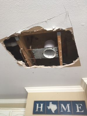 Water Damage in Mineral Wells, TX after Water Migrated to Kitchen Ceiling (2)