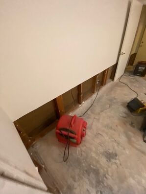 Bathroom Flood Caused By Toilet Overflow in Fort Worth , TX (3)