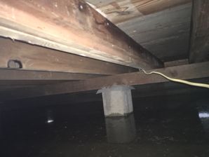 Flooded Crawl Space in Mineral Wells, TX (3)