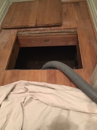 Flooded Crawl Space in Mineral Wells, TX (5)